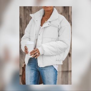 🆕 White Holly Pocketed Puffer Jacket